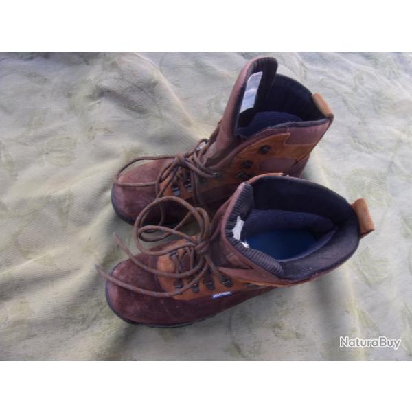 paires de chaussures Sympatex Decathlon pointure 42