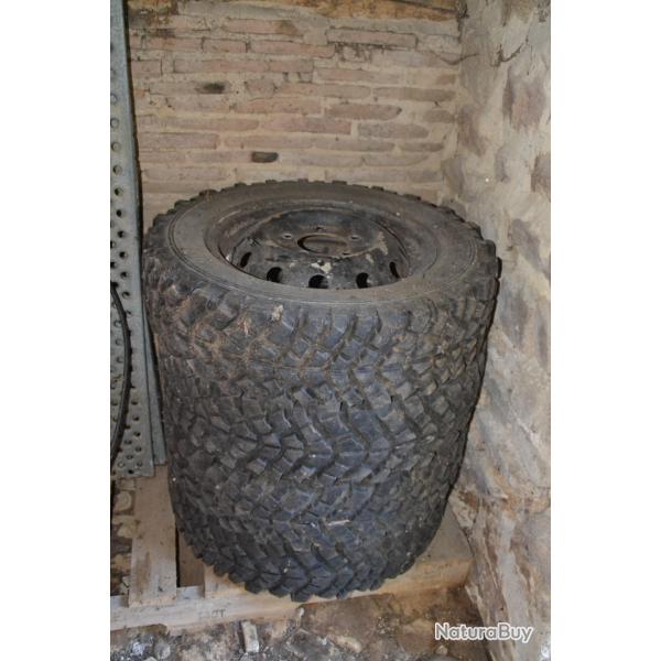 Lot de 4 roues mont�es pour Lada Niva