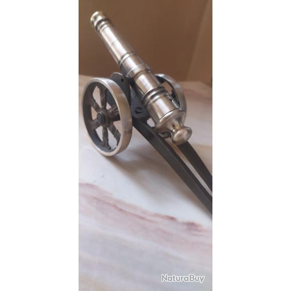 R�plique d'un canon d'artillerie