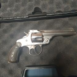 Revolver Smith & Wesson 3&egrave;me mod&egrave;le en cal 38 S&W poudre noire