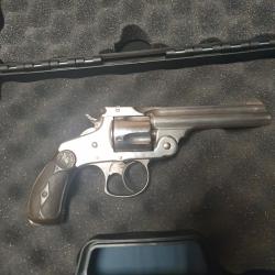 Revolver Smith & Wesson 3&egrave;me mod&egrave;le en cal 38 S&W poudre noire