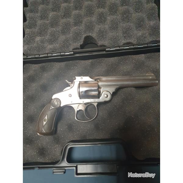 Revolver Smith & Wesson 3�me mod�le en cal 38 S&W poudre noire