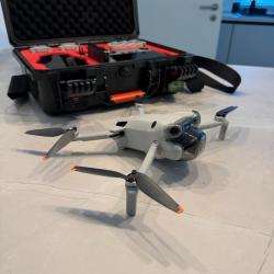 DJI Mini 4 Pro Fly More Combo