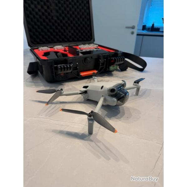 DJI Mini 4 Pro Fly More Combo