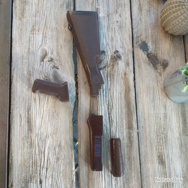 Ensemble crosse ak DDR