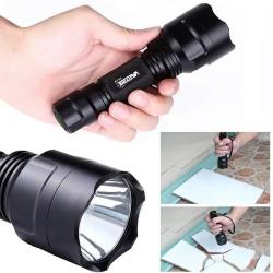 Lampe Torche C8 LED Longue Port&eacute;e 500 m Contacteur D&eacute;port&eacute; Aluminium VASTFIRE