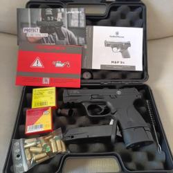 Smith Wesson M&P9c PAK &agrave; blanc avec chargeurs court et long et embout