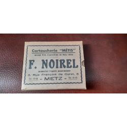 Une boite cartouche carton  F. NOIREL  &agrave; Metz  "cartoucherie METIS"cartouches ELEY  mauve