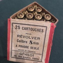 Superbe Bo&icirc;te ancienne 25 cartouches 8mm &agrave; blanc (&Agrave; poudre seule) G&Eacute;VELOT
