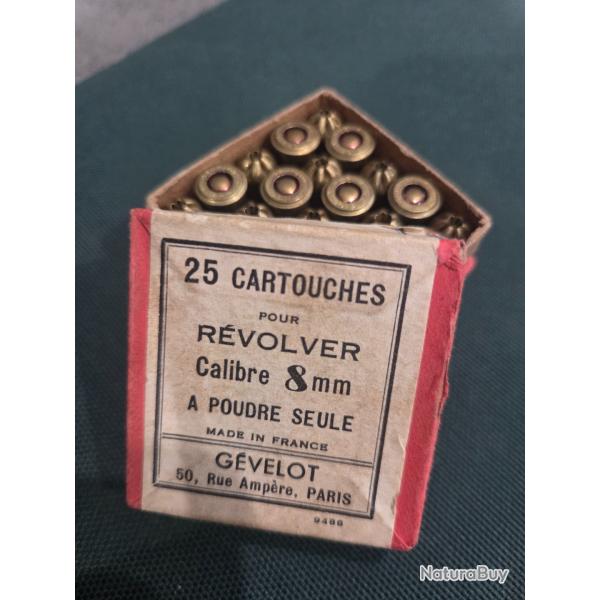Superbe Bo�te ancienne 25 cartouches 8mm � blanc (� poudre seule) G�VELOT