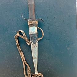 ANCIEN MODELE DE DAGUE DU TIBET DES ANNEES 20, POIGNEE EN CORNE POUR COLLECTION ASIE