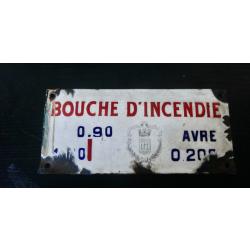 PETITE PLAQUE EMAILL&Egrave;E BOUCHE INCENDIE