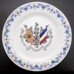 Assiette comm&eacute;morative de la vsite de la flotte russe  &agrave; Toulon en 1893