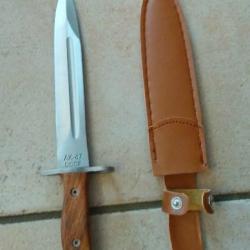 ENCHERE A BAIONNETTE DROITE DE 31 CM POUR KALASH AK74 ET AK47 NEUVE AVEC ETUI POUR CEINTURON