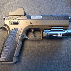 Kmr L-02 Umbra / docter sight 2 / lampe olight valkyrie ...&eacute;tat neuf