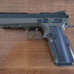 Kmr L-02 Umbra / docter sight 2 / lampe olight valkyrie ...&eacute;tat neuf