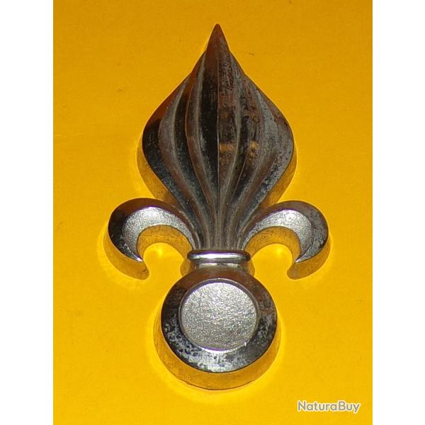 LEGION ETRANGERE : FLAMME EN METAL DE LA LEGION ETRANGERE DE L'ARMEE FRANCAISE , HAUTEUR 10 CM  , FA