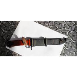 Bayonnette poign&eacute;e bak&eacute;lite et &eacute;tui metalique pour AK-47 num&eacute;rot&eacute;