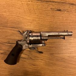 Revolver 7 mm &agrave; broche