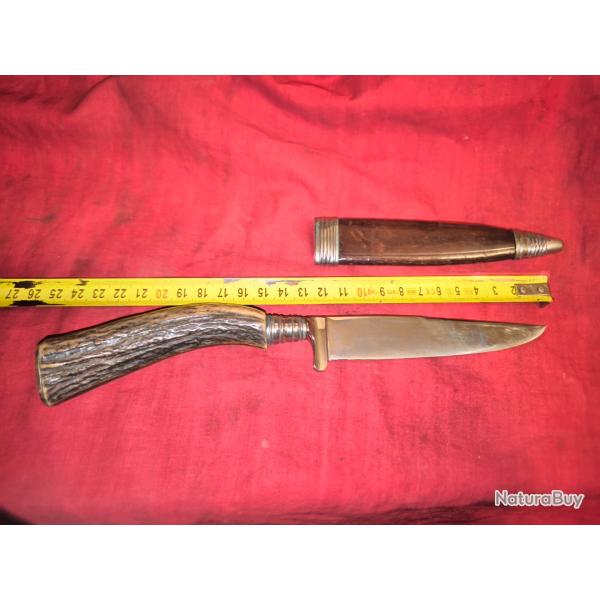 Couteau de combat allemand ww1 type chasse poign�e bois de cerf. Fourreau cuir