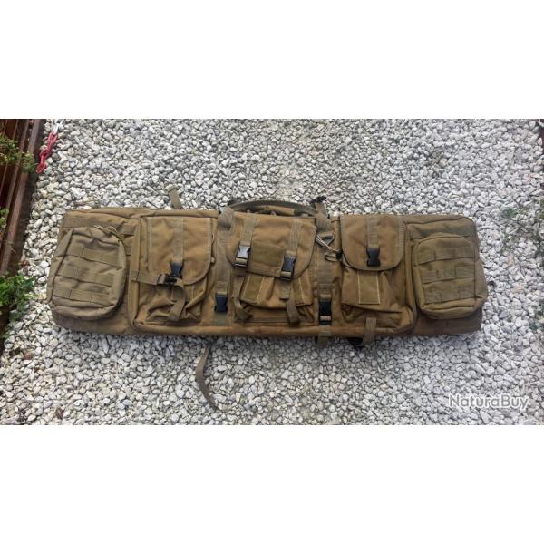 Housse de transport beige d'occasion