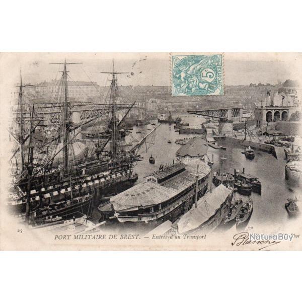Carte postale ancienne du Port Militaire de Brest -N�8672
