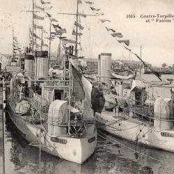 Carte Postale Ancienne Navires de Guerre "Branlebas" et "Fanion" -N&deg;8679