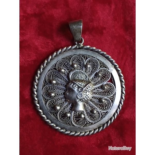 Bijou ancien circulaire filigran�