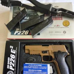 Vend p 226 e2 tokyo avec 3 chargeur tokyo marui plus cross offerte