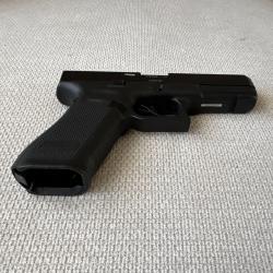 Glock 17 UMAREX .43 Co2 tr&egrave;s bon &eacute;tat sans chargeur.