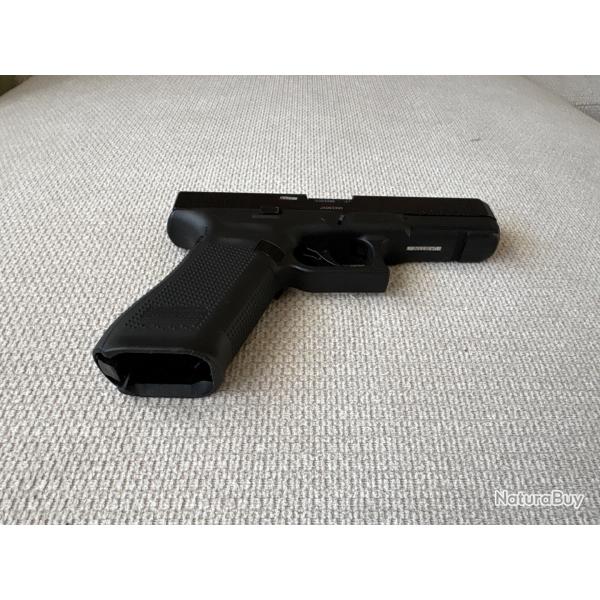 Glock 17 UMAREX .43 Co2 tr�s bon �tat sans chargeur.