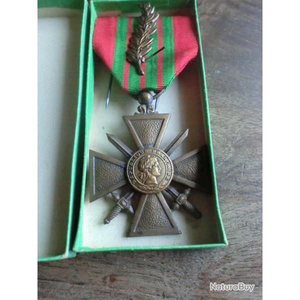 m�daille croix de guerre 1939 avec palme   WW2
