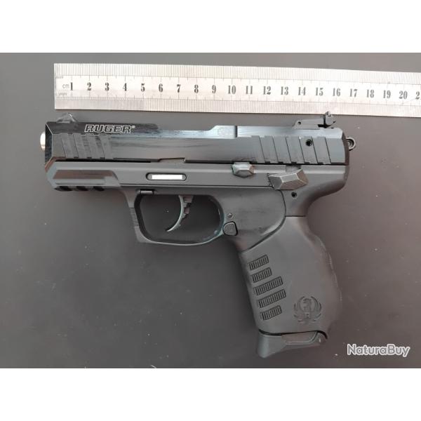RUGER SR22 FILETE cal 22lr avec mod�rateur
