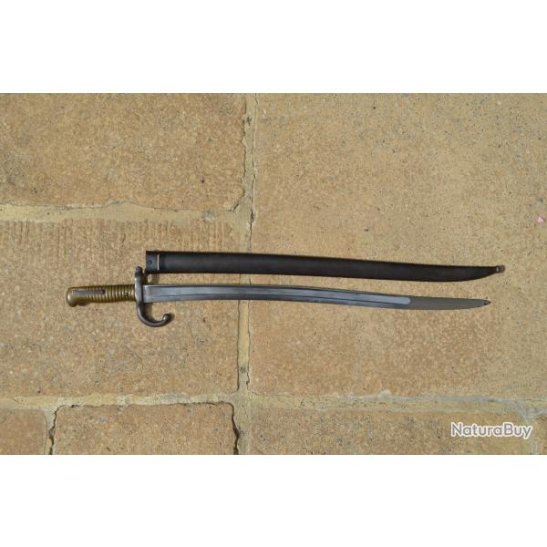 Sabre-ba�onnette Chassepot avec fourreau (m�me num�ro: M 1676)