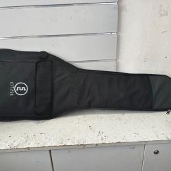 &Eacute;tui/ fourreau guitare 117cm