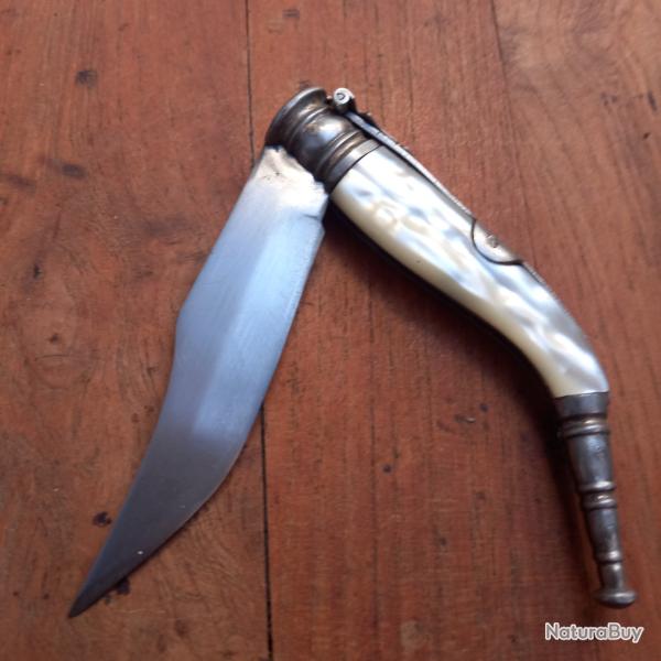 Couteau � palme Espagnol NAVAJA Manche en R�sine Nacr�e