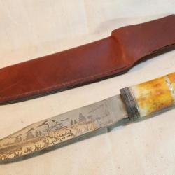 ANCIEN Couteau chasse ou western lame &agrave; d&eacute;cor cerfs &eacute;lans - ref EBR24SCA001