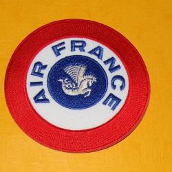 TISSU PATCH : AIR FRANCE  , DIAMETRE 9 CM , BON ETAT VOIR PHOTOS . POUR TOUT RENSEIGNEMENT ME CONTAC