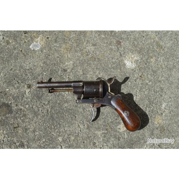Revolver type Lefaucheux 7mm � broche ELG - 19�me si�cle