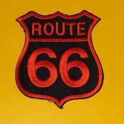 TISSU PATCH : ROUTE 66&nbsp; , DIAMETRE 8 CM , BON ETAT VOIR PHOTO . POUR TOUT RENSEIGNEMENT ME CONTACTER