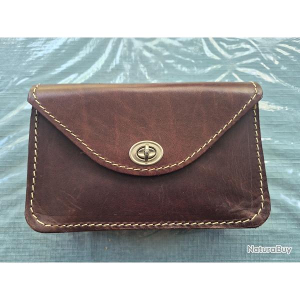 Sacoche cuir artisanale
