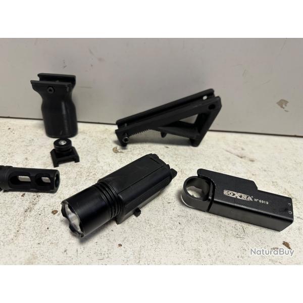 Lot de divers accessoires airsoft
