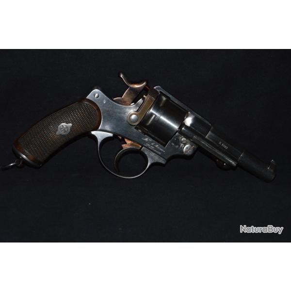 REVOLVER CHAMELOT DELVIGNE MODELE 1873 MANUFACTURE D'ARMES DE SAINT ETIENNE-FABRIQUE EN 1885.