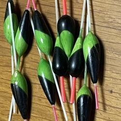 10 PETITS FLOTTEURS EN BALSA 0,3 Grs