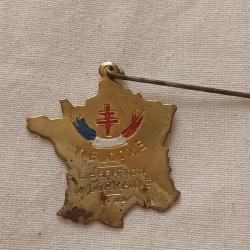 Insigne lib&eacute;ration WW2 original  ( A4 )