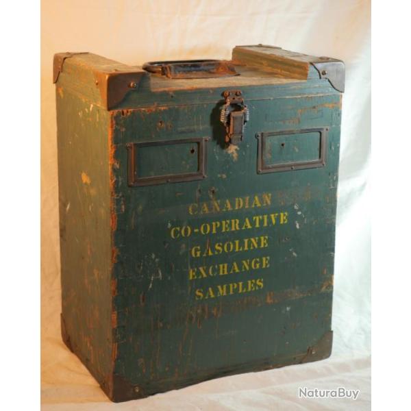 rarissime Caisse bois Canada sp�cial carburant ou autre avec fermeture � ressort -  TOU24CAI001