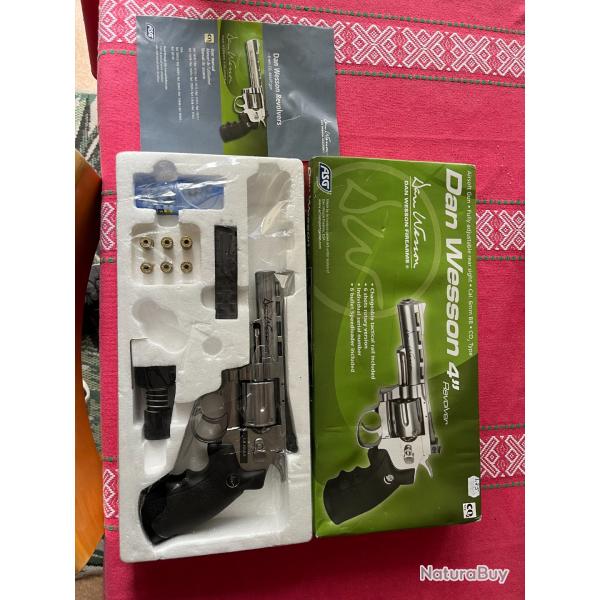 Dan Wesson 4 pouces Silver (Chrome)