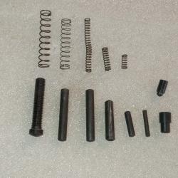 Lot petite pi&egrave;ces ErmaM1 en 22lr
