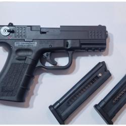 issc m22 .22 lr avec malette et 2 chargeurs. Bon &eacute;tat g&eacute;n&eacute;ral.