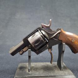 Revolver Bulldog allemand, Cal. 320 - 1� sans prix de r&eacute;serve !!
